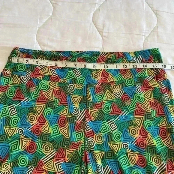 LulaRoe Geometric Pattern Leggings Tall Curvy. Set of two.  Ultra-soft  Material - Picture 4 of 12